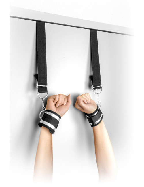 DOOR HANGING HANDCUFFS