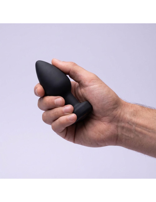 Vibrating butt plug