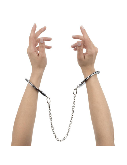 Bedroom Fantasies - Metal hancuff